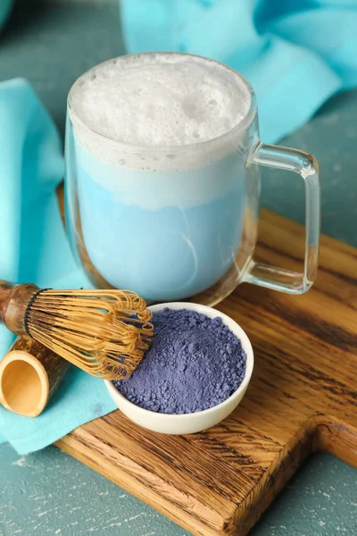 Блакитна матча: чому цей яскравий напій став світовим трендом