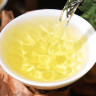 Премиальный белый чай Bai Hao Yin Zhen Tea 50 г, настоящий белый чай из древних деревьев